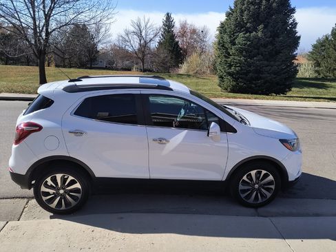 Used 2018 Buick Encore Essence image 1