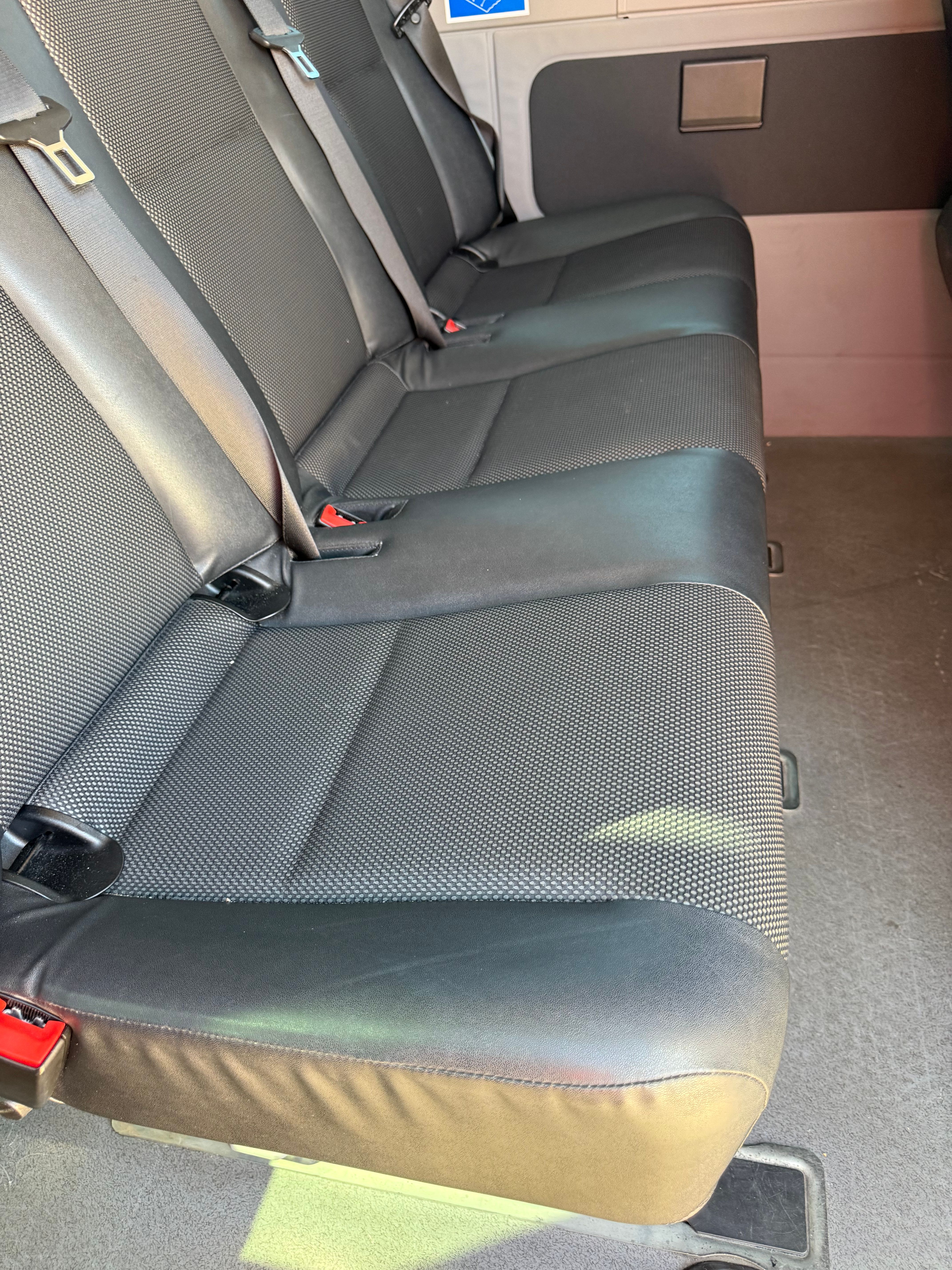 Used 2015 Mercedes-Benz Sprinter 2500 image 10
