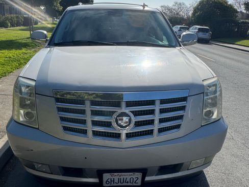 Used 2007 Cadillac Escalade AWD image 6