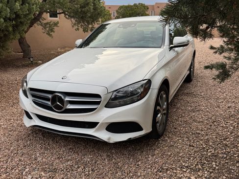 Used 2015 Mercedes-Benz C 300 4MATIC Sedan image 4