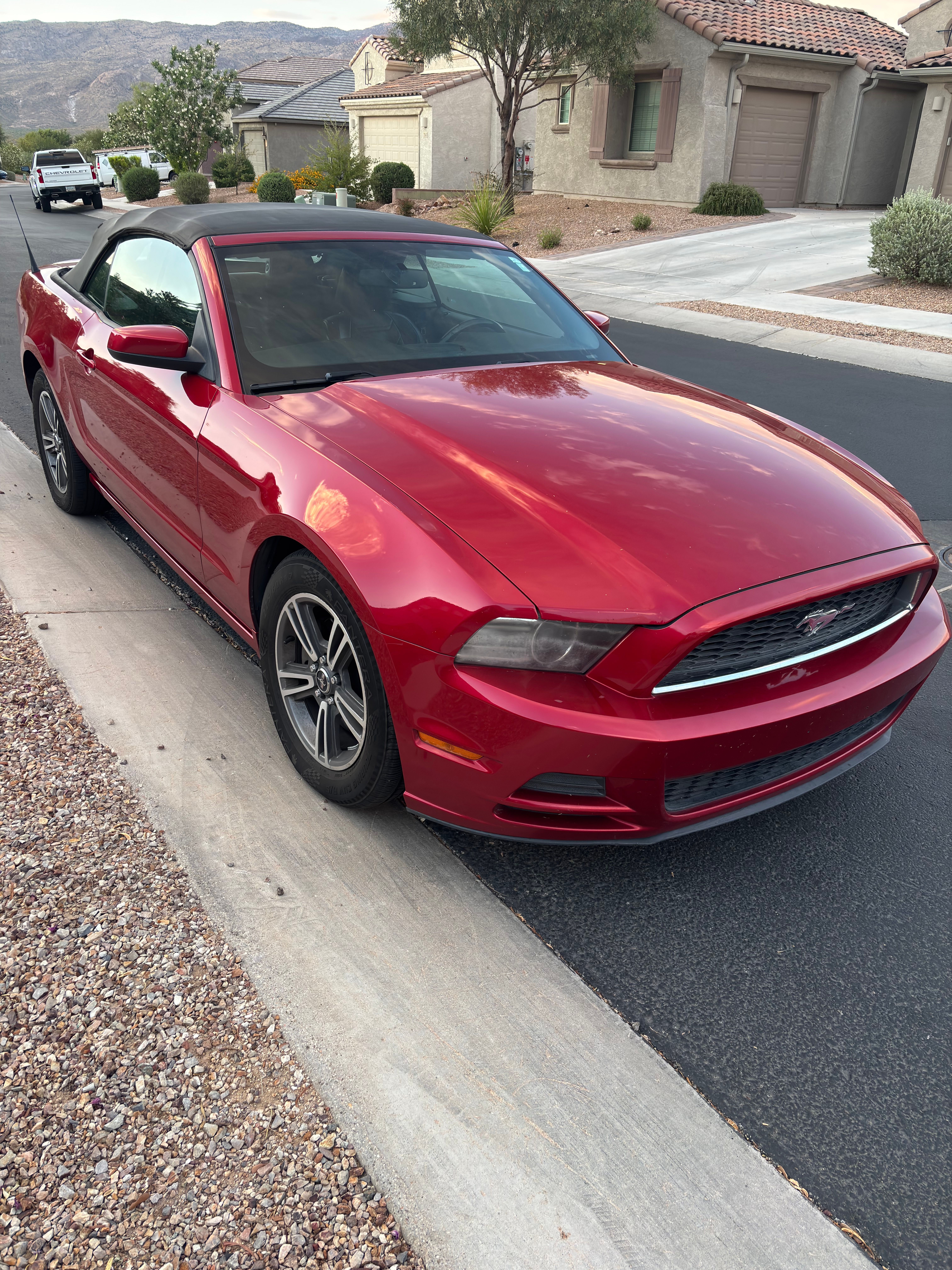 Used 2013 Ford Mustang Premium RWD image 2
