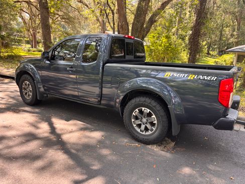 Used 2017 Nissan Frontier Desert Runner RWD image 4