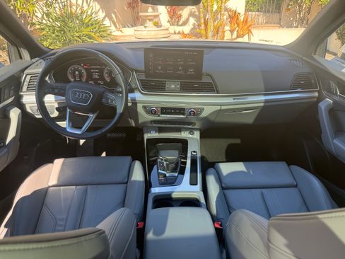 Used 2024 Audi Q5 2.0T Premium w/ Summer of Audi Package image 9