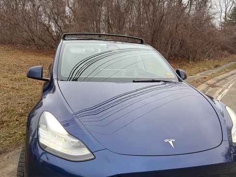 Used 2022 Tesla Model Y Long Range image 1