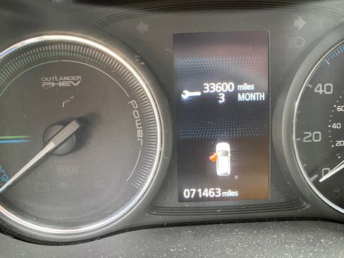 Used 2018 Mitsubishi Outlander SEL image 5