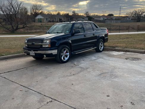 Used 2006 Chevrolet Avalanche Z66 w/ Sun And Sound Package image 17