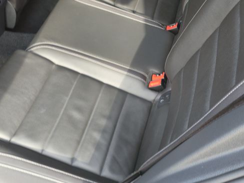 Used 2016 Volkswagen Golf 4-Door image 30