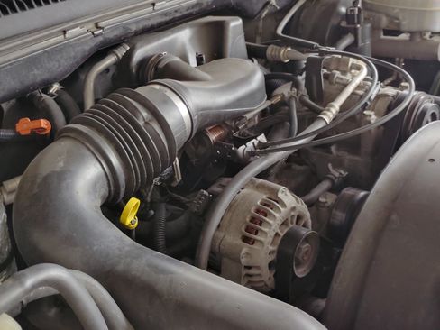 Used 2003 Chevrolet Silverado 1500 LS image 2