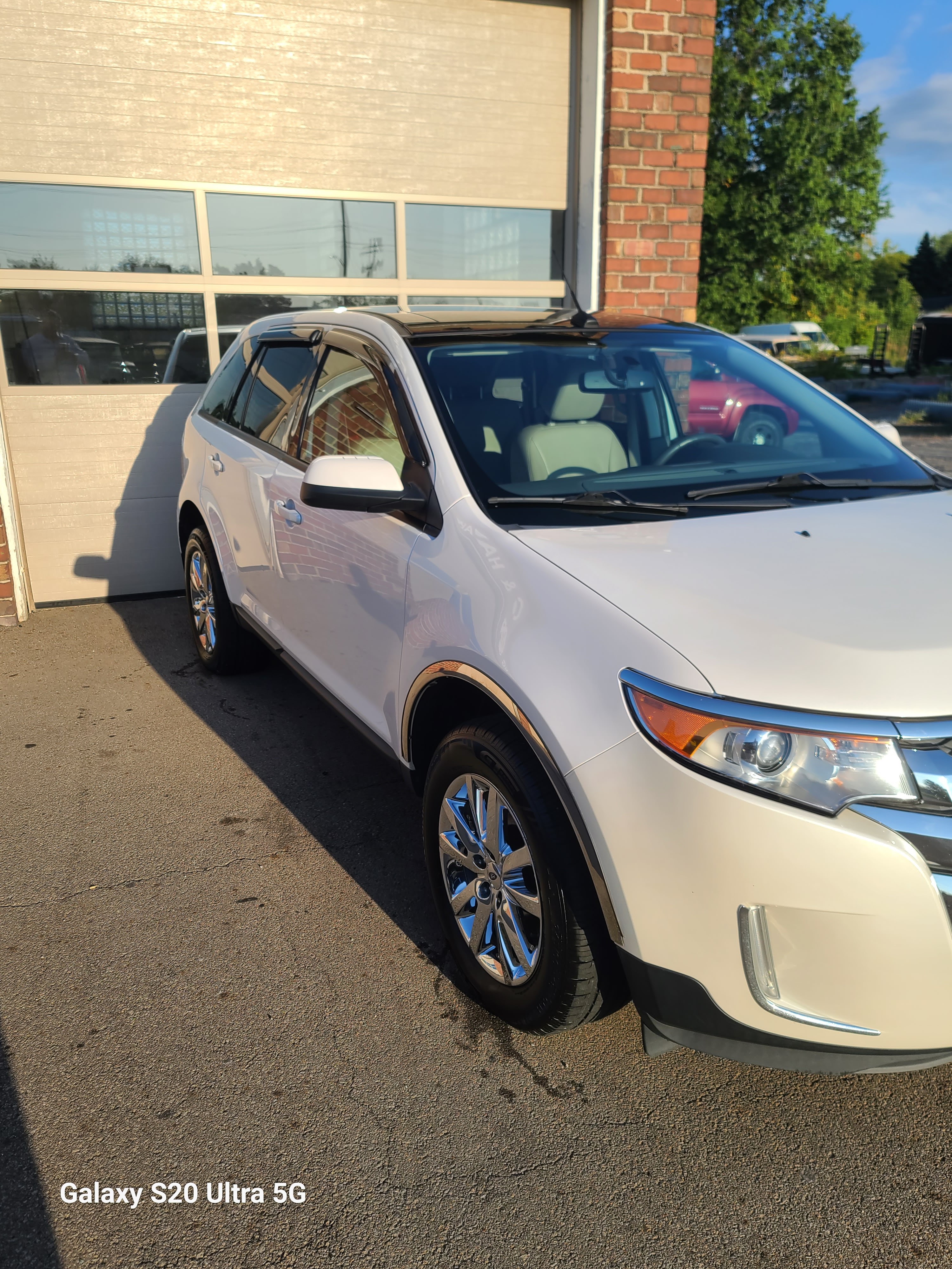 Used 2013 Ford Edge SEL FWD image 10