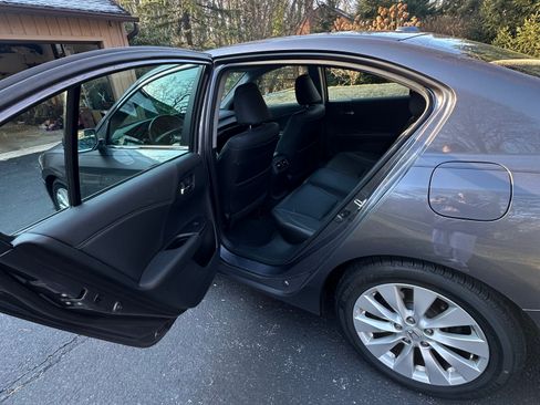 Used 2015 Honda Accord EX-L image 12