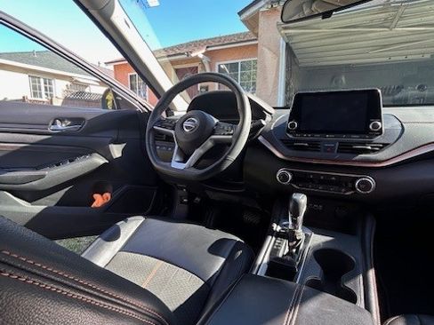 Used 2021 Nissan Altima 2.5 SR image 5