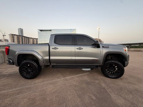 Used 2020 GMC Sierra 1500 AT4 w/ Technology Package AWD/4WD image 2