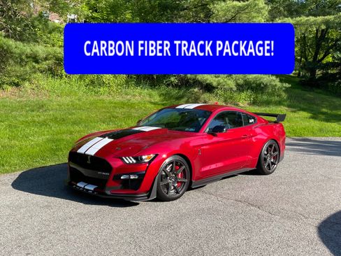 Used 2020 Ford Mustang Shelby GT500 w/ Carbon Fiber Track Pack RWD image 1
