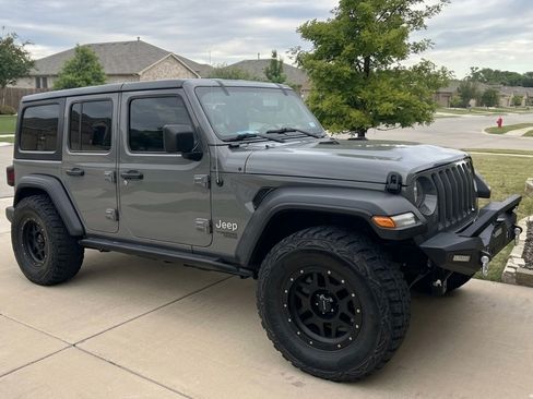 Used 2019 Jeep Wrangler Unlimited Sport S image 4