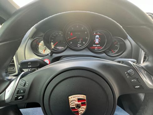 Used 2014 Porsche Cayenne AWD/4WD image 9