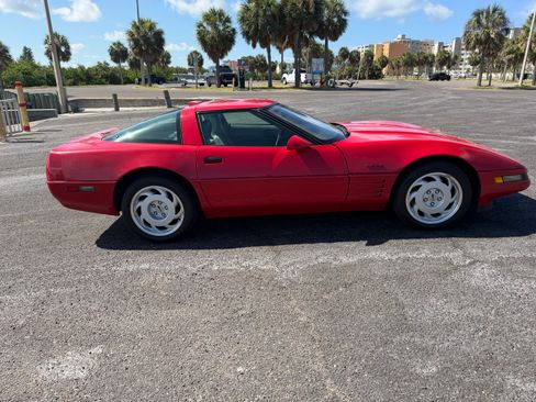 Used 1992 Chevrolet Corvette ZR-1 RWD image 11