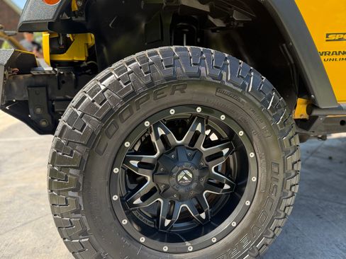 Used 2015 Jeep Wrangler Unlimited Sport w/ Quick Order Package 24S image 9