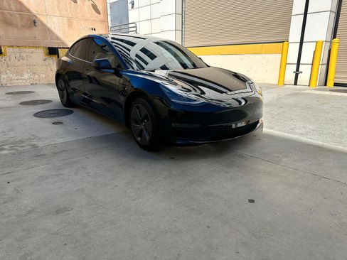 Used 2023 Tesla Model 3 Standard Range image 5