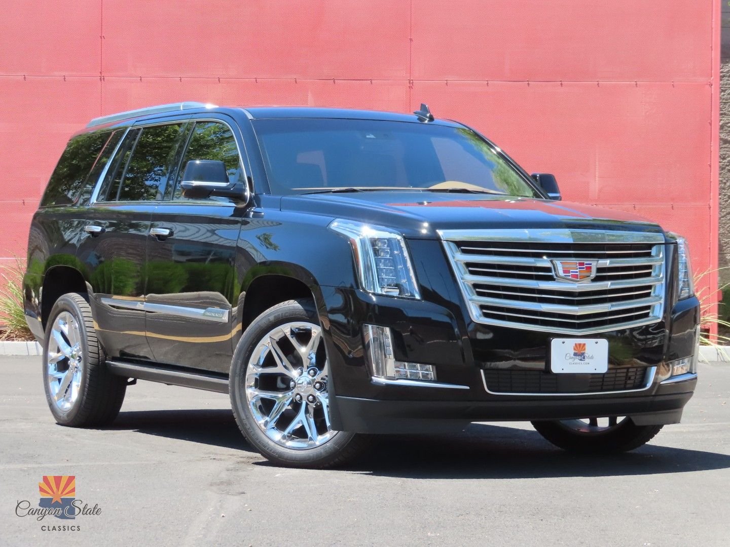 Used 2017 Cadillac Escalade Platinum AWD/4WD image 1
