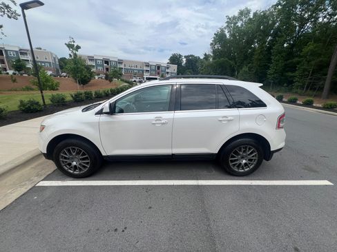 Used 2010 Ford Edge Limited FWD image 1