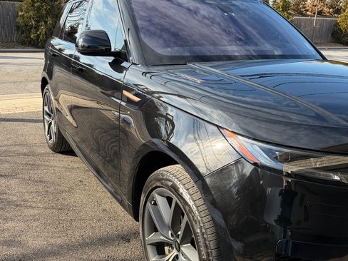 Used 2023 Land Rover Range Rover Sport SE Dynamic image 8