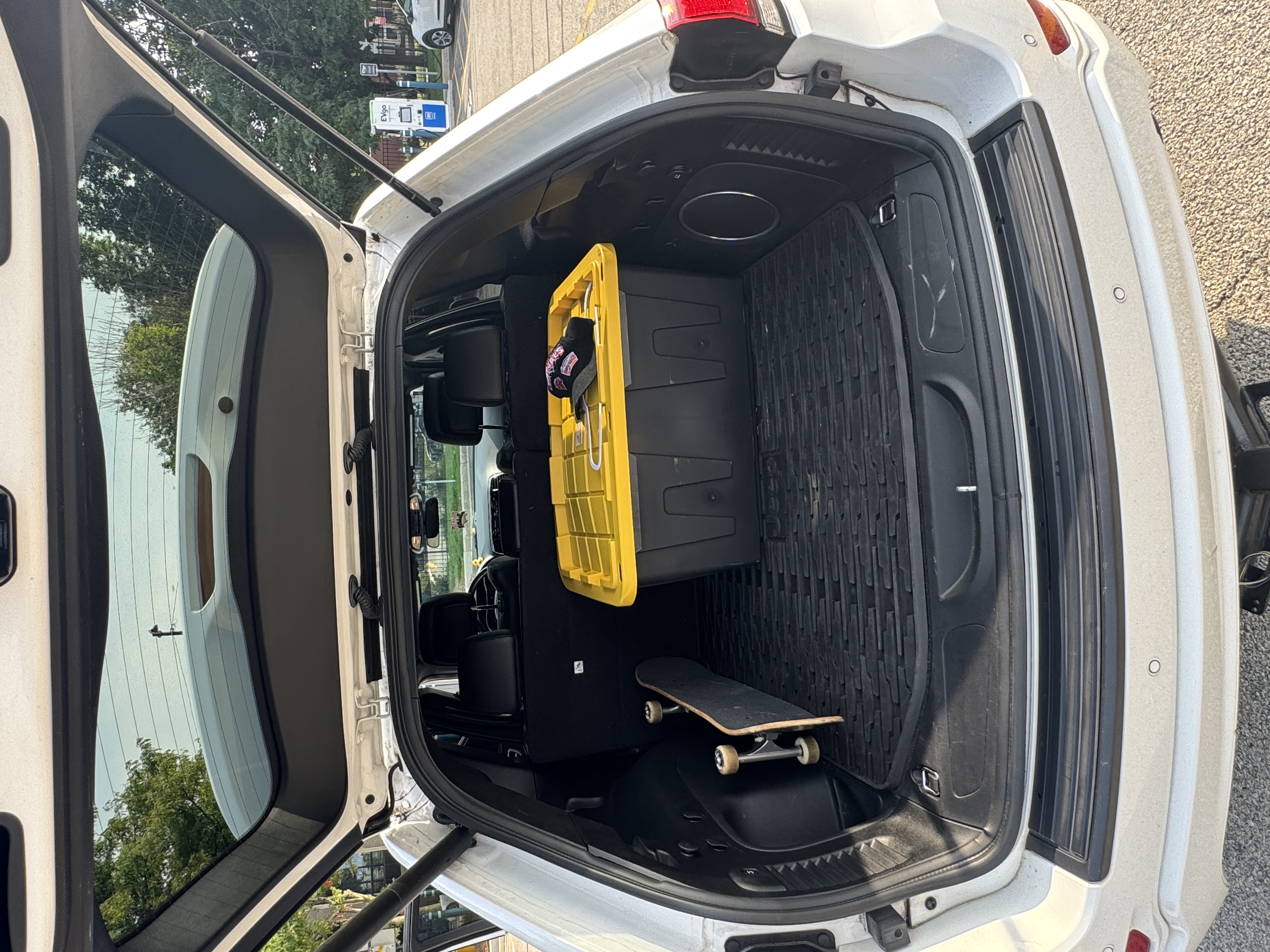 Used 2021 Jeep Grand Cherokee Laredo X RWD image 14