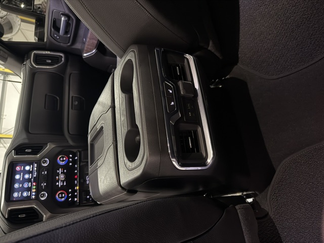 Used 2021 GMC Sierra 2500 Denali w/ Denali Ultimate Package AWD/4WD image 24