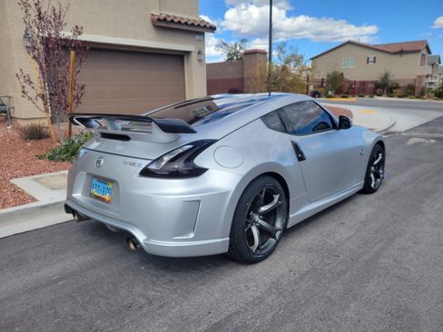 Used 2010 Nissan 370Z NISMO image 9