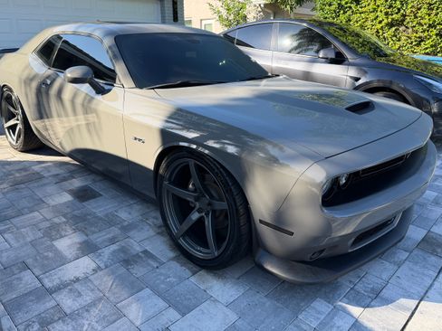 Used 2023 Dodge Challenger R/T w/ Plus Package image 6