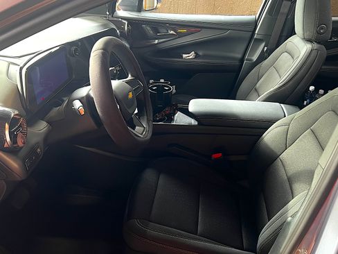 Used 2025 Chevrolet Blazer EV LT image 14