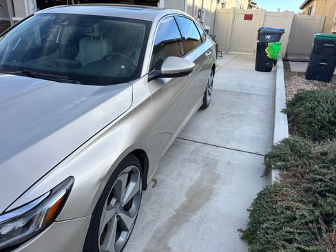 Used 2018 Honda Accord Touring image 5