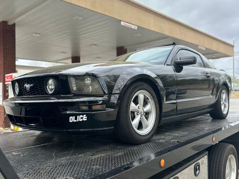 Used 2007 Ford Mustang GT RWD image 13