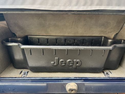 Used 2003 Jeep Wrangler Sport image 9