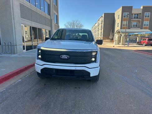 Used 2024 Ford F150 Lightning Flash image 8