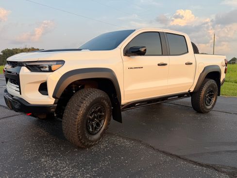 Used 2025 Chevrolet Colorado ZR2 w/ ZR2 Bison Edition AWD/4WD image 1