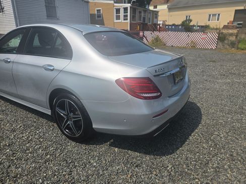 Used 2018 Mercedes-Benz E 300 4MATIC image 10