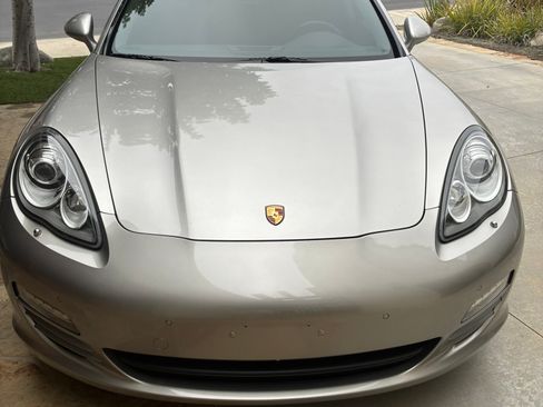 Used 2010 Porsche Panamera 4S image 2