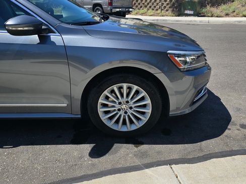 Used 2016 Volkswagen Passat 1.8T SE w/ Lighting Package (P06) image 9