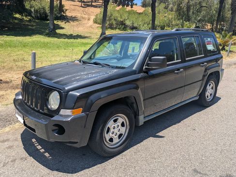 Used 2010 Jeep Patriot Sport FWD image 1