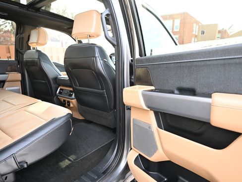 Used 2022 Ford F150 Lariat w/ Equipment Group 501A Mid image 14