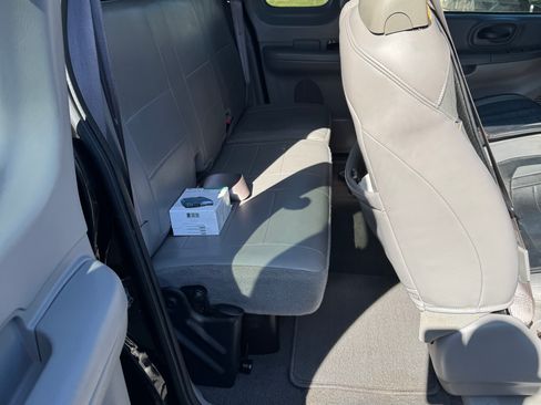 Used 2002 Ford F150 2WD SuperCab image 11