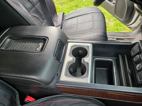 Used 2016 GMC Sierra 1500 SLE w/ SLE Value Package image 11