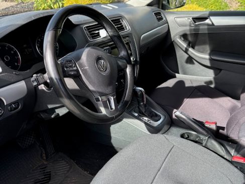 Used 2014 Volkswagen Jetta SE image 8