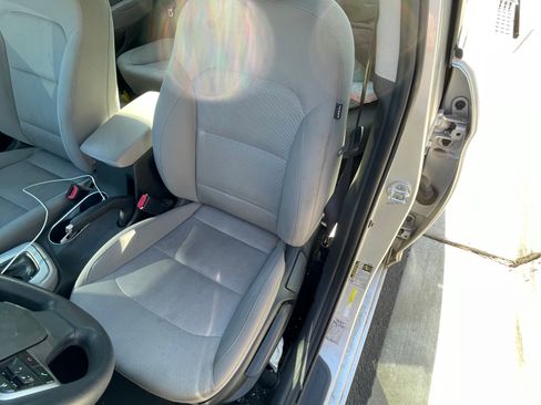 Used 2018 Hyundai Elantra SEL FWD image 13