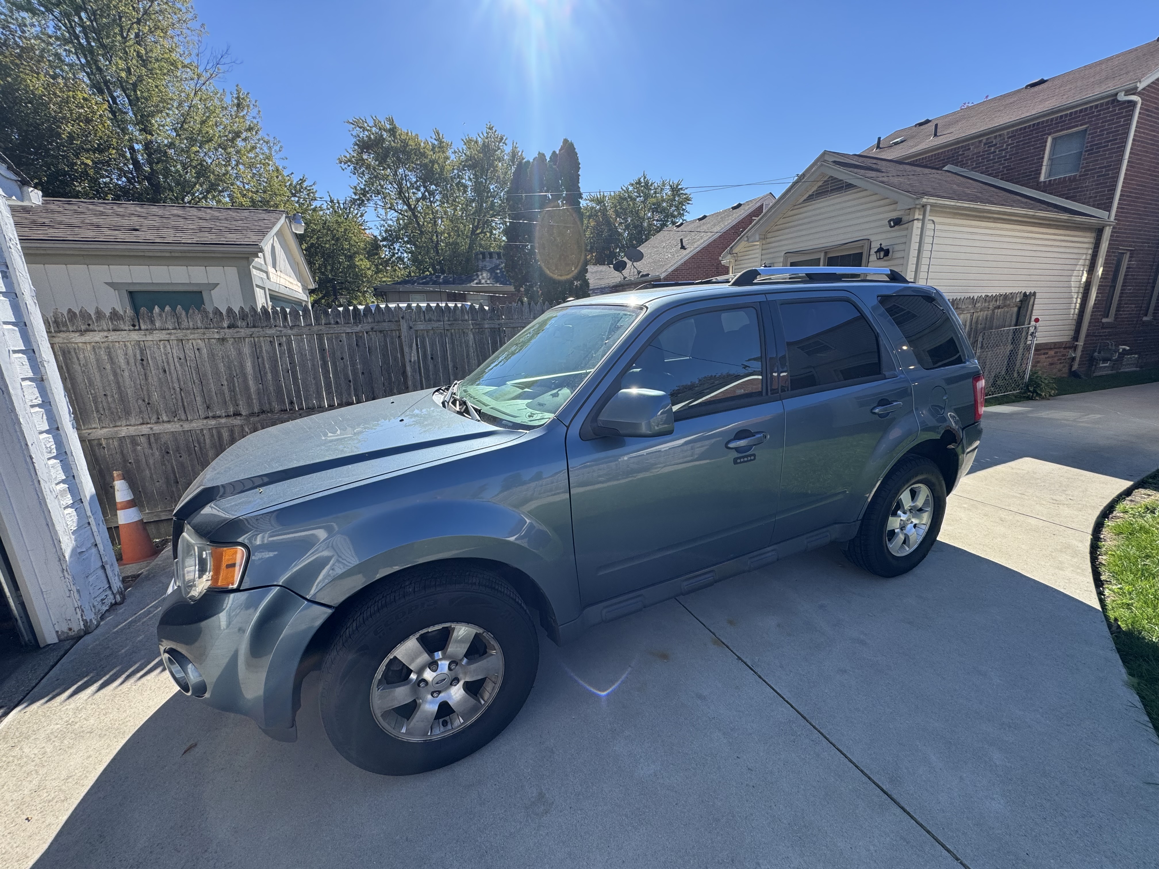 Used 2012 Ford Escape Limited FWD image 9