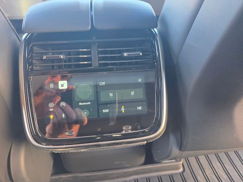 Used 2023 Rivian R1S Adventure image 27