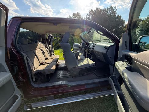 Used 2005 Ford F150 XLT AWD/4WD image 11