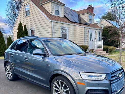 Used 2017 Audi Q3 2.0T Prestige w/ Prestige Package image 2