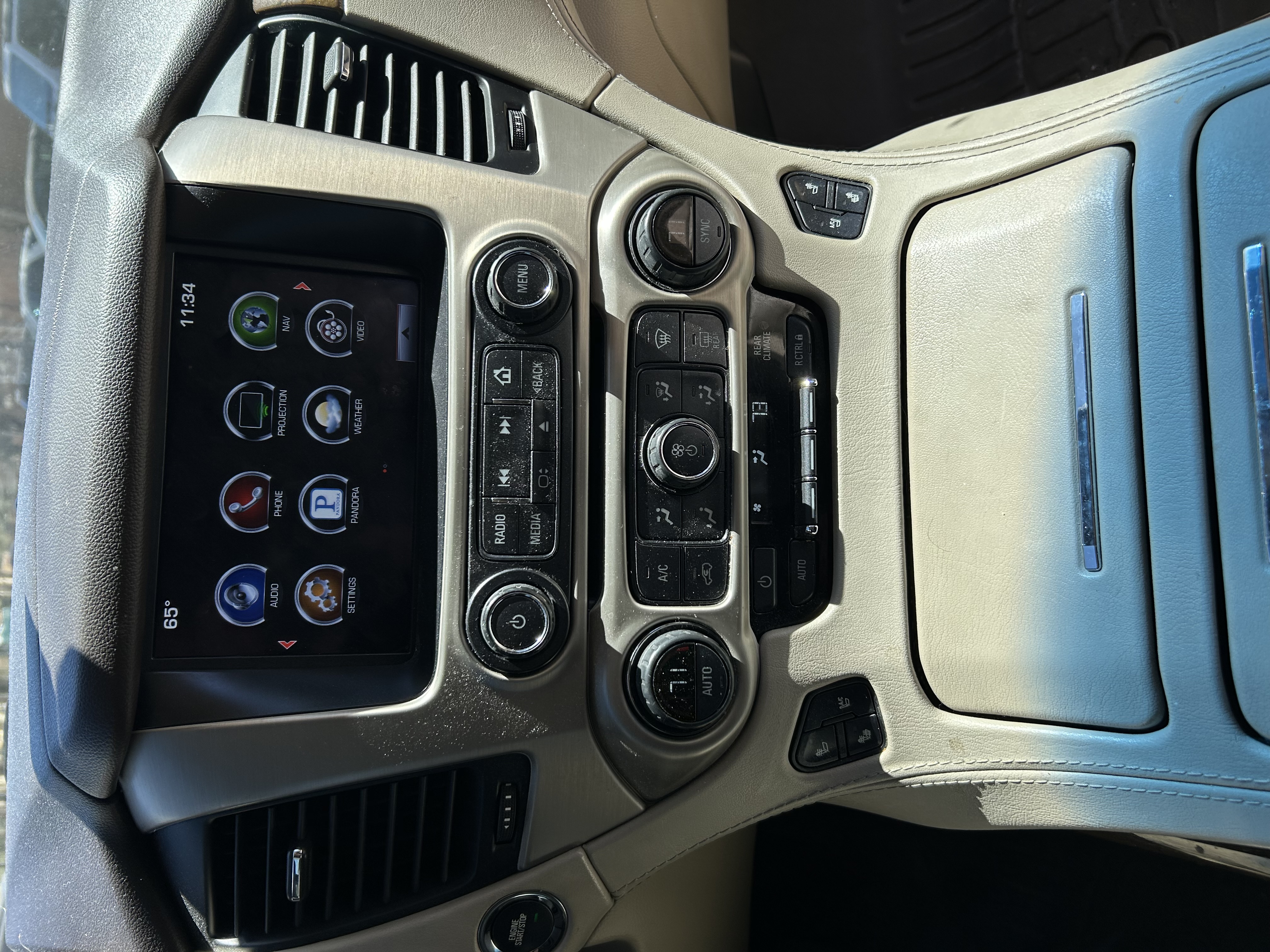 Used 2016 GMC Yukon XL Denali w/ Open Road Package AWD/4WD image 8