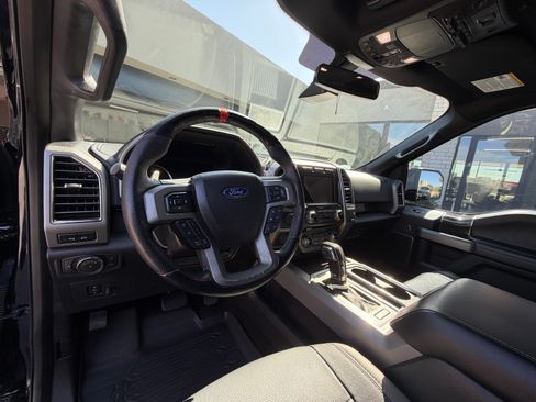 Used 2018 Ford F150 Raptor w/ Equipment Group 802A Luxury AWD/4WD image 15